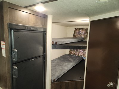 Mossy Oak Cabin porch